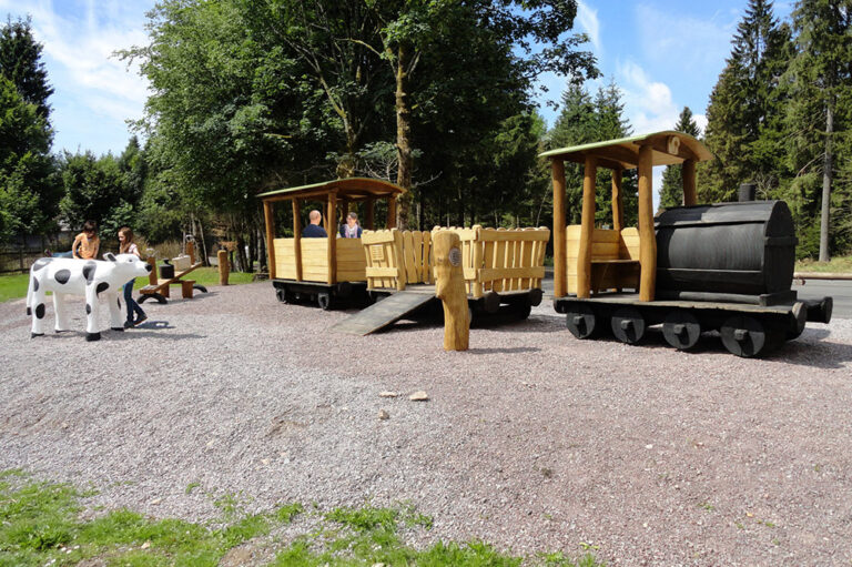 Lauraweg, Spielplatz Frauenwald