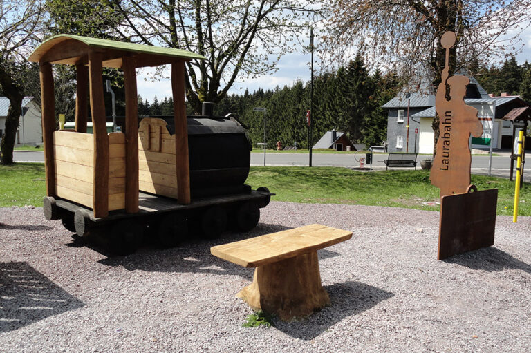 Lauraweg, Spielplatz Frauenwald